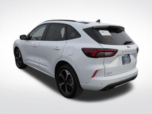 Oxford White 2023 Ford Escape ST-Line Select