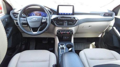 2022 Ford Escape Titanium