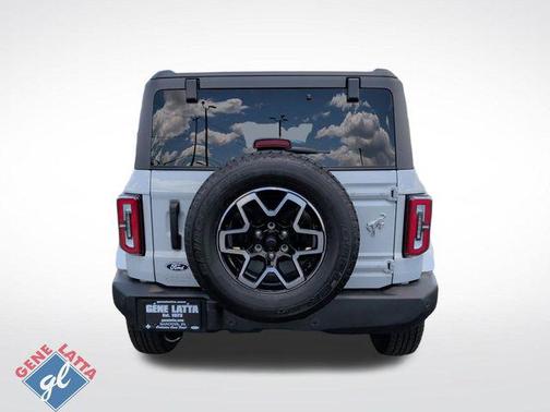 Avalanche Gray 2026 Ford Bronco Outer Banks