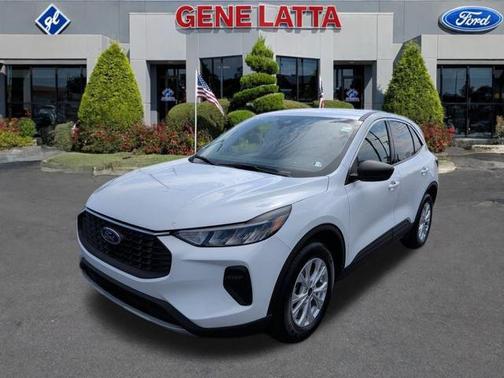 Oxford White 2023 Ford Escape Active