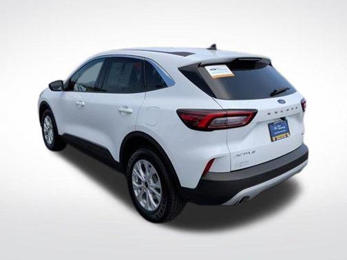 Oxford White 2023 Ford Escape Active