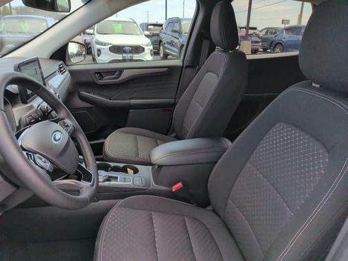 Oxford White 2023 Ford Escape Active