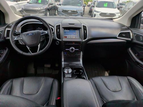 Magnetic Metallic 2019 Ford Edge Titanium
