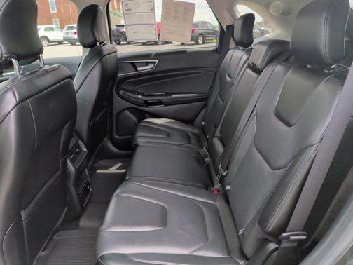 Magnetic Metallic 2019 Ford Edge Titanium