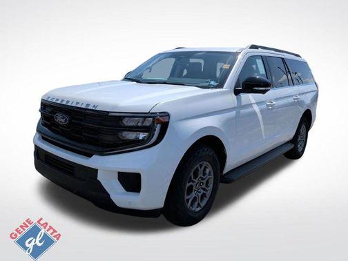 Star White Metallic Tri-Coat 2026 Ford Expedition Max Active 4x4