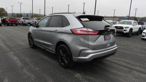 2023 Ford Edge SE
