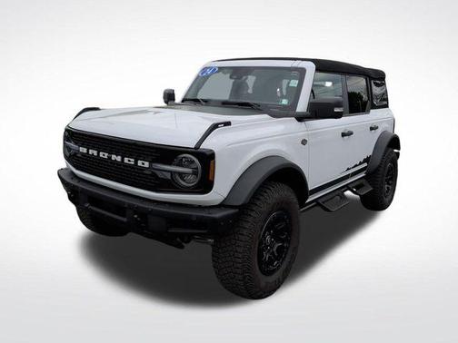 Oxford White 2024 Ford Bronco Wildtrak