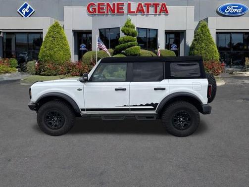 Oxford White 2024 Ford Bronco Wildtrak