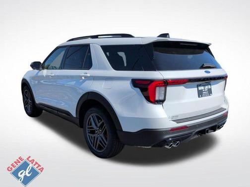 Star White Metallic Tri-Coat 2026 Ford Explorer ST