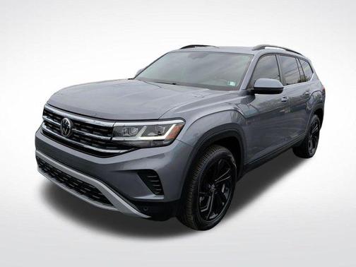 Platinum Gray Metallic 2022 Volkswagen Atlas 3.6L SE w/Technology