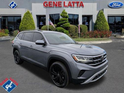 Platinum Gray Metallic 2022 Volkswagen Atlas 3.6L SE w/Technology