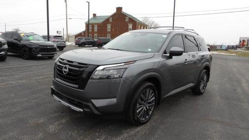 2025 Nissan Pathfinder SL 4WD