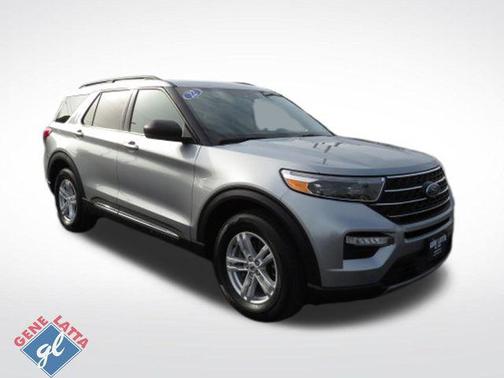 Iconic Silver Metallic 2022 Ford Explorer XLT