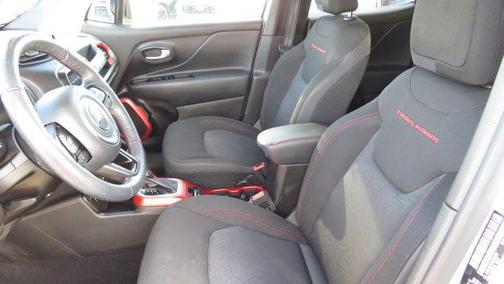 2022 Jeep Renegade Trailhawk