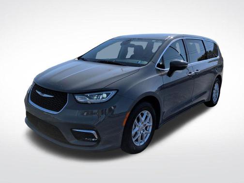 Ceramic Gray Clearcoat 2023 Chrysler Pacifica Touring L