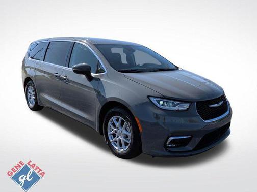 Ceramic Gray Clearcoat 2023 Chrysler Pacifica Touring L