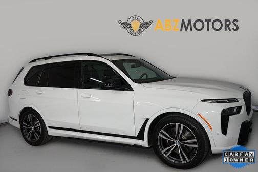 2023 BMW X7 M60i