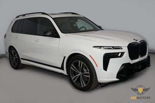 2023 BMW X7 M60i
