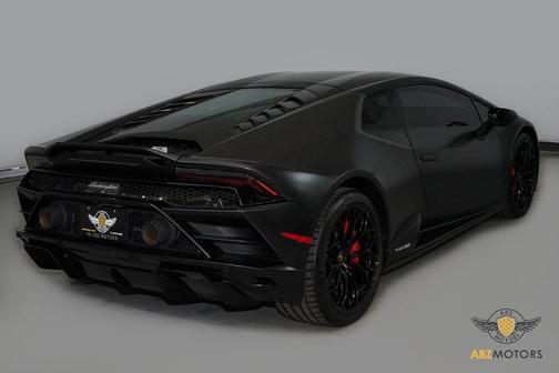 2023 Lamborghini Huracan EVO Coupe RWD