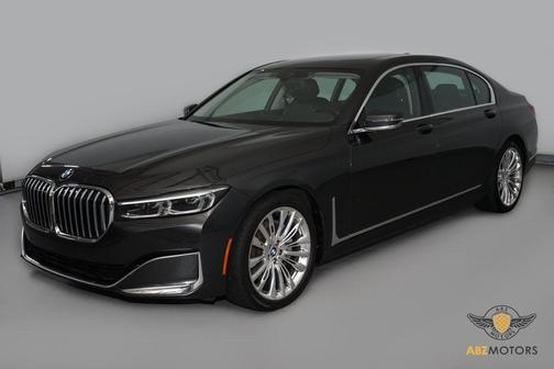 2022 BMW 740 i