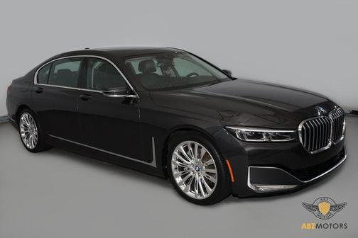 2022 BMW 740 i