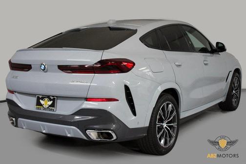 2025 BMW X6 xDrive40i