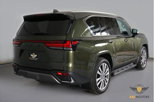 2025 Lexus LX 700h Ultra Luxury