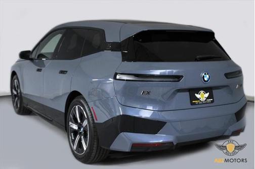 2023 BMW iX M60