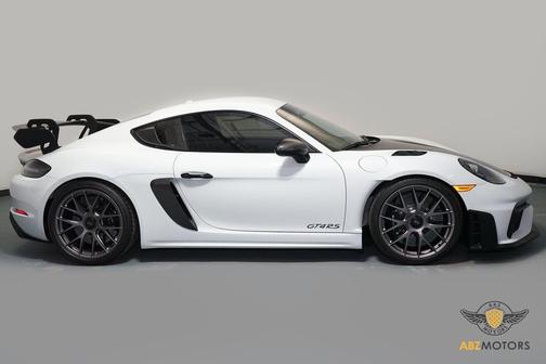 2023 Porsche 718 Cayman GT4 RS