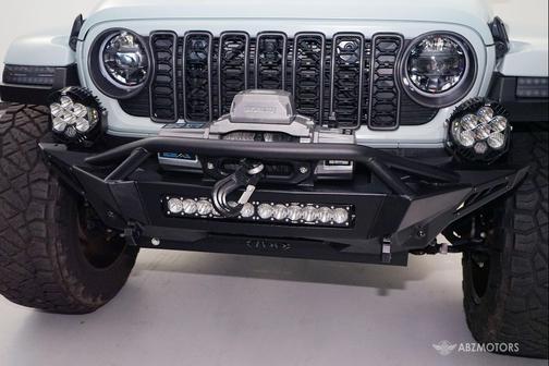 Earl Clearcoat 2024 Jeep Wrangler Rubicon 392