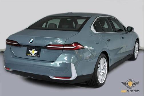 2024 BMW 530 i