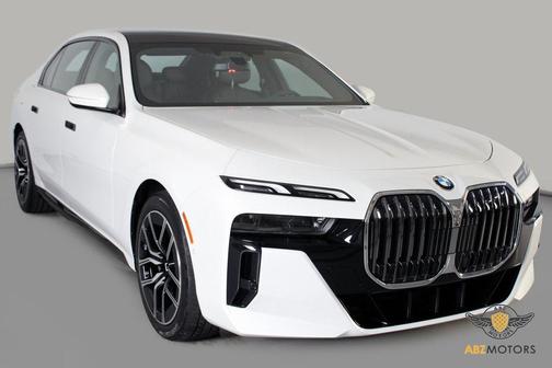 2025 BMW 740 i