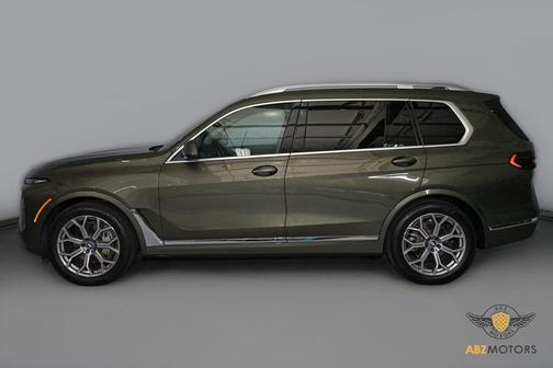 2025 BMW X7 xDrive40i
