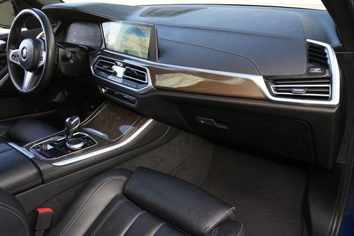 Phytonic Blue Metallic 2022 BMW X5 sDrive40i