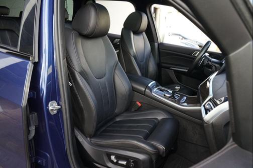 Phytonic Blue Metallic 2022 BMW X5 sDrive40i