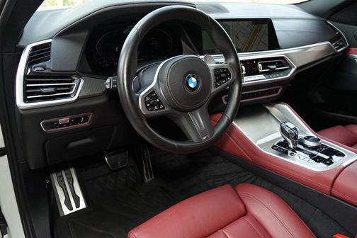 2022 BMW X6 xDrive40i