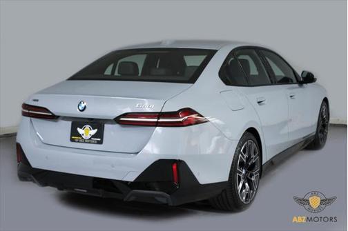 2024 BMW 530 i xDrive