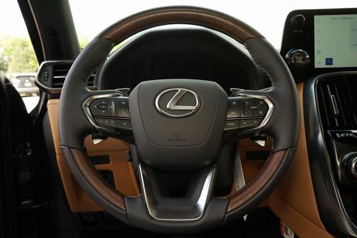 2025 Lexus LX 600 Luxury