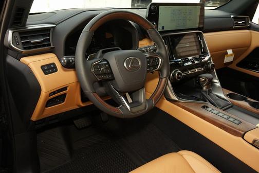 2025 Lexus LX 600 Luxury