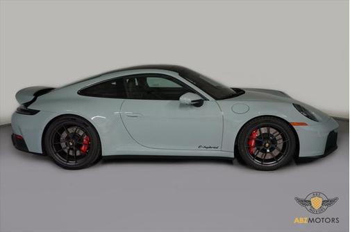 2025 Porsche 911 Carrera GTS