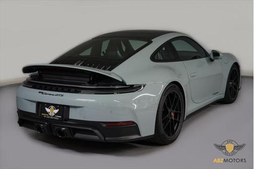 2025 Porsche 911 Carrera GTS