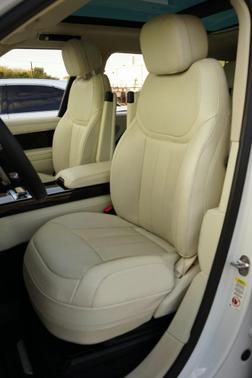 2023 Land Rover Range Rover P400 SE