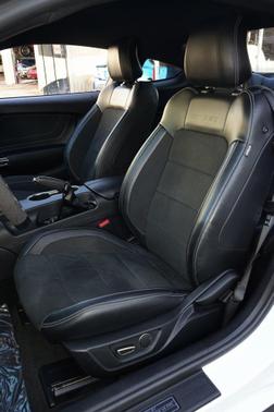 2016 Ford Shelby GT350 Base