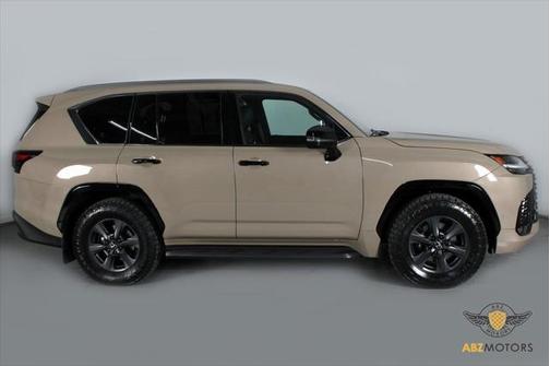 2025 Lexus LX 700h Overtrail