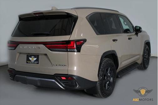 2025 Lexus LX 700h Overtrail