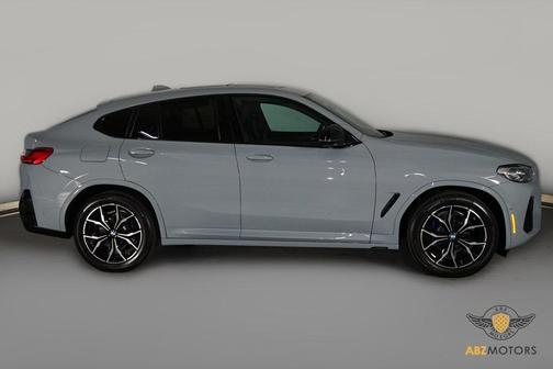 2025 BMW X4 M40i