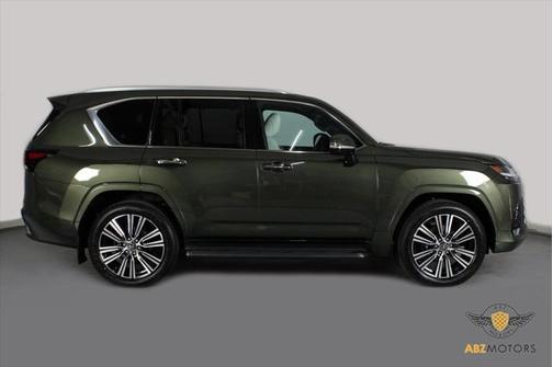 2025 Lexus LX 700h Luxury