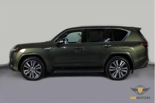 2025 Lexus LX 700h Luxury