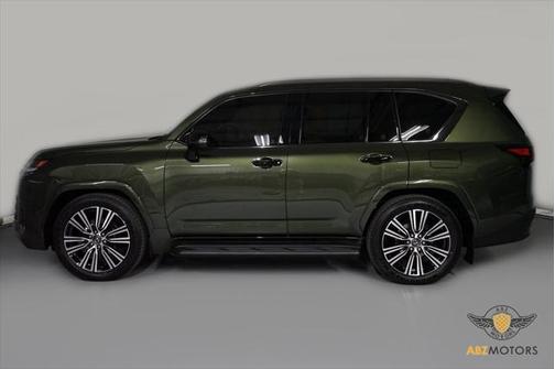 2025 Lexus LX 700h Luxury