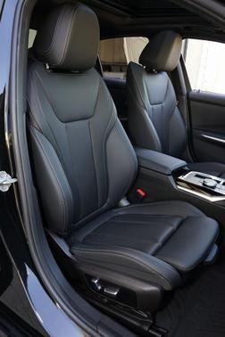 2023 BMW 330 330i